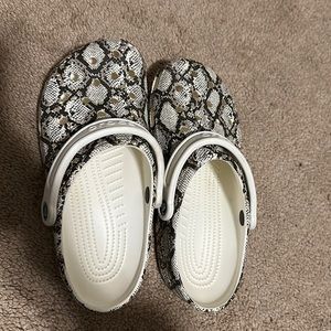 Snake print Women’s Crocs